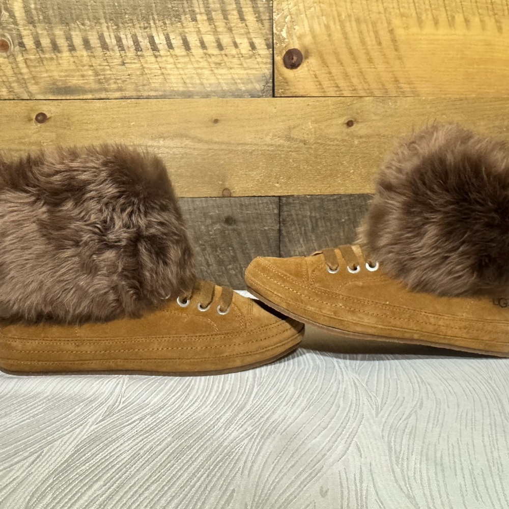 UGG Tan Fur Lined boots